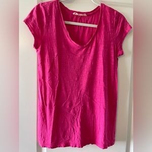 Loft short sleeve hot pink t-shirt! Size small!
